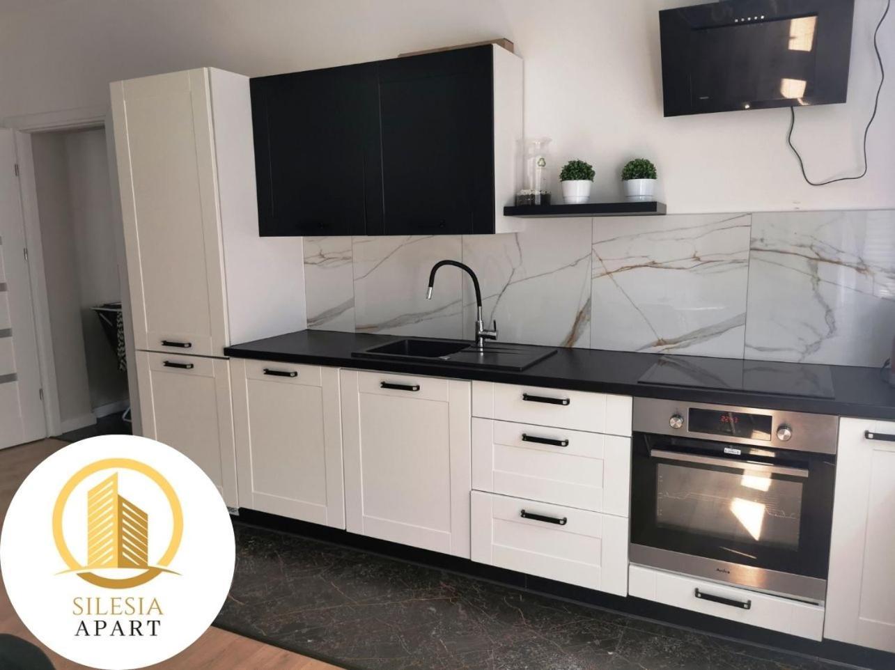 Apartament Szary Тичи Екстериор снимка