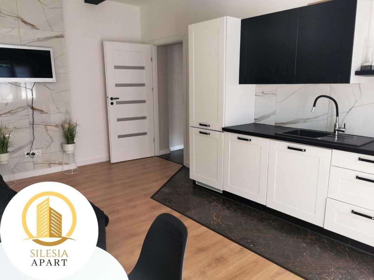 Apartament Szary Тичи Екстериор снимка